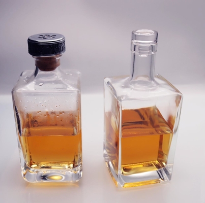 kopen Cork van de zinklegering Vierkante Whiskyfles 700ml 21.5mm Crystal White online manufacture