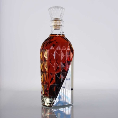 kopen OEM Flint Polished Liquor Decanter Bottle Hete het Stempelen Gouden Folie Crystal Alcohol Decanter online manufacture