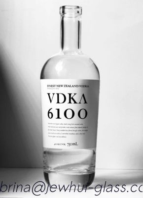 Goede prijs 750ml VDKA 6100 VODKA GLASS BOTTLE, SUPER FLINT, PAPER LABEL DECORTION, New Zealand Vokda online